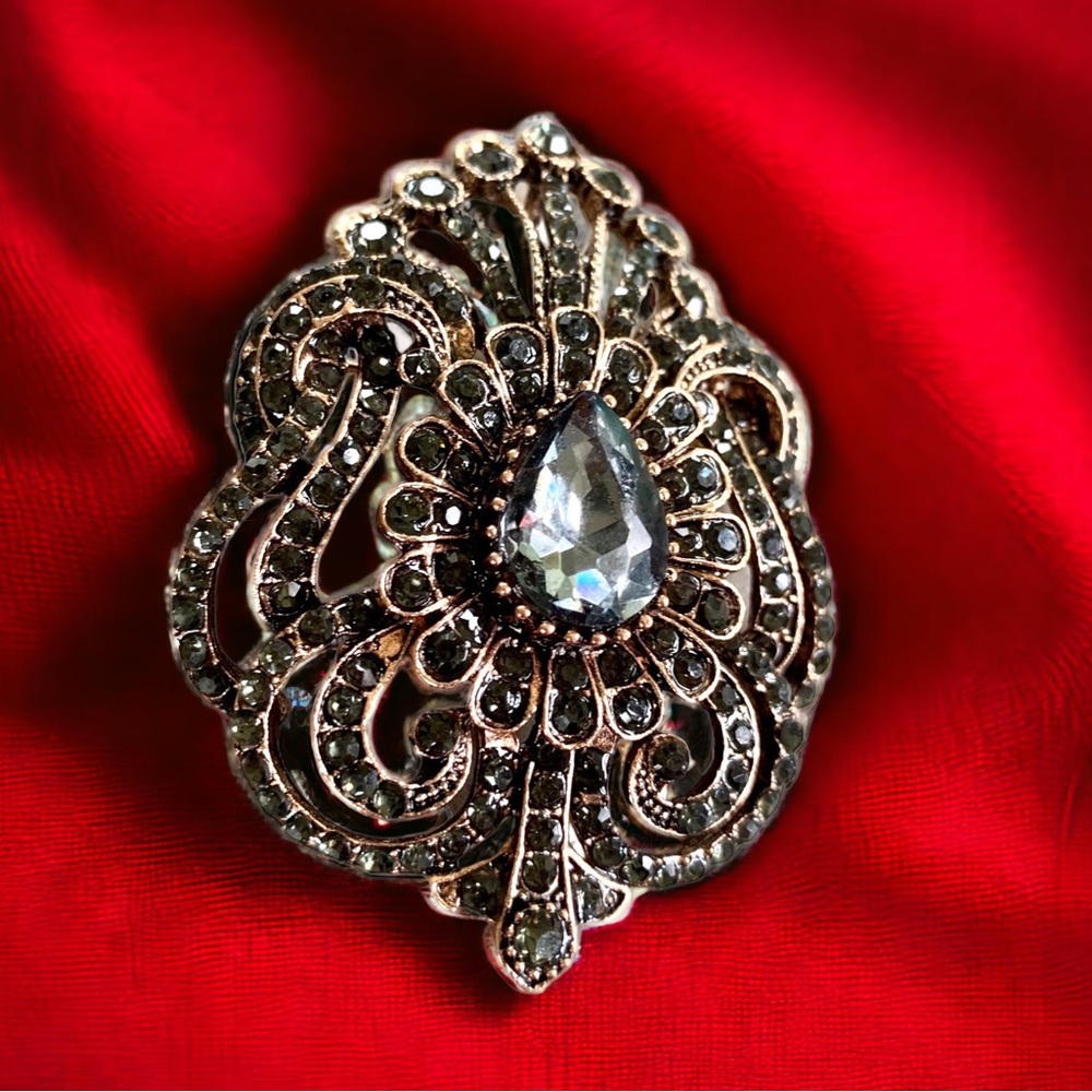 Large Victorian Renaissance Women's Lady Cameo Pendant or Brooch Pin 2.25” - Picture 3 of 7